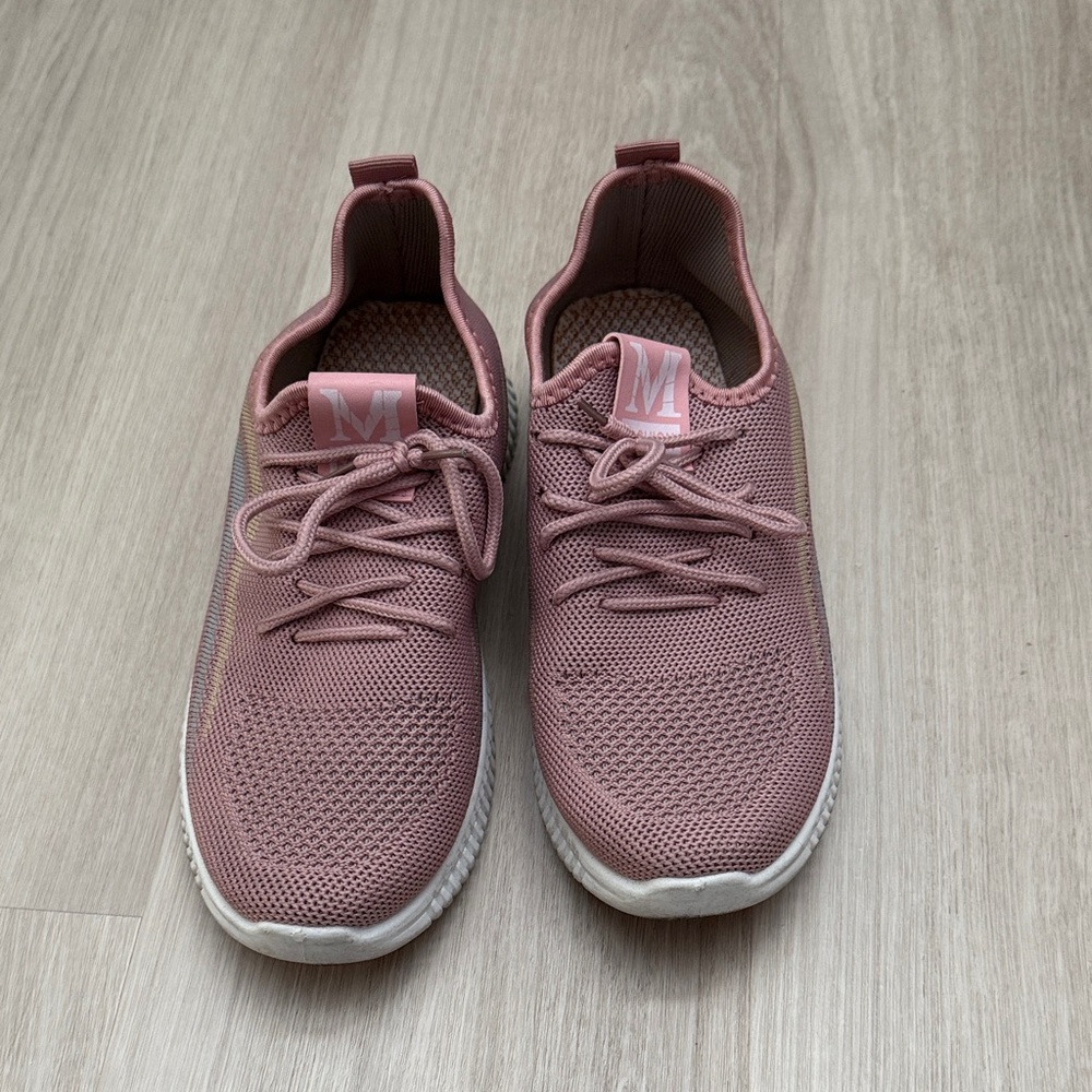 Women's Pink Athletic Shoes